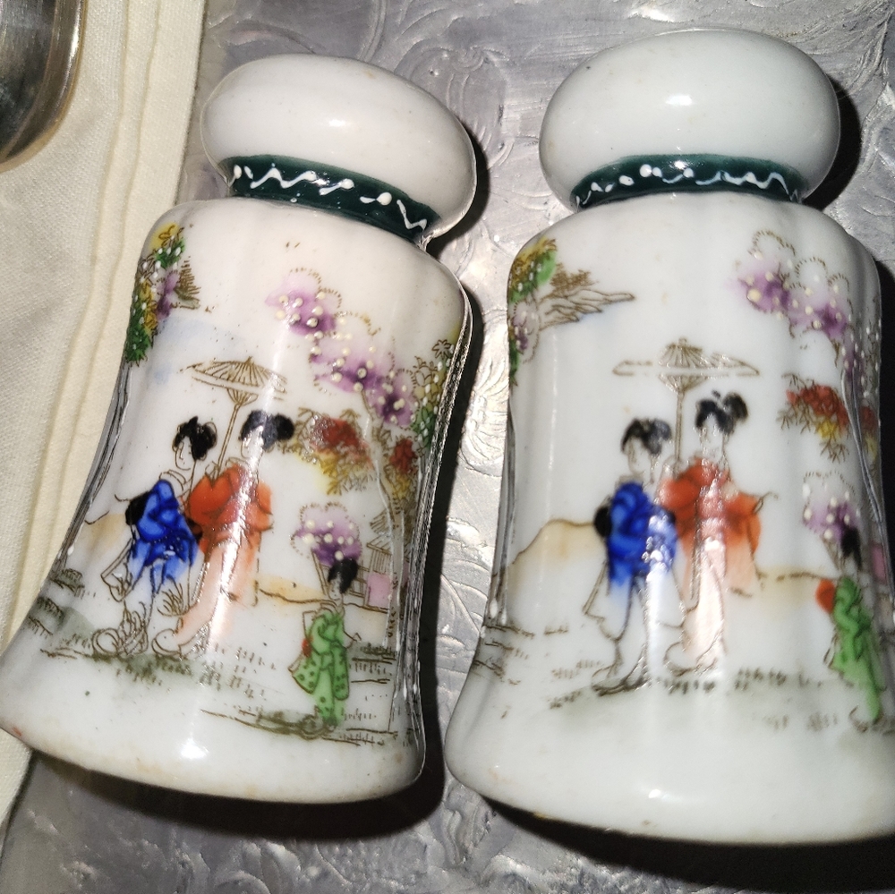 Antique Salt & Pepper Shakers Geisha Girls Hand Painted